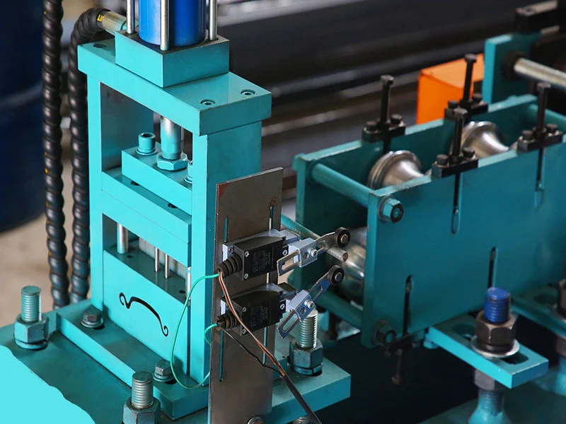 High Quality Roller Shutter Door Roll Forming Machine 8 211119246bc3d2b9a3bc0c26ef3d8879 1786098868 tCyc