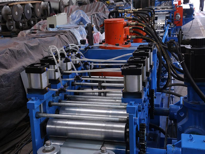 Full AUTO Change C Purlin Roll Forming Machine 9 d384ee3ba6dbc18a710c6a4770a788fb 1786088491 IBJI