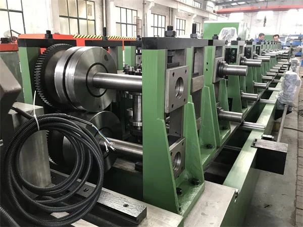 Standard heavy duty stock automatic interchange changeable slotted cz purlin roll forming machine 8 0b394411b8b1483e3e9ab3c7def13701 1786088654