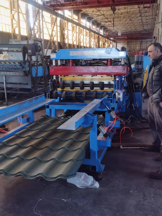 Glazed tile beautiful design roofing sheet roll forming machine 8 5c62dfcad927ba669dc2169461afbeba 1786432246 Kkii