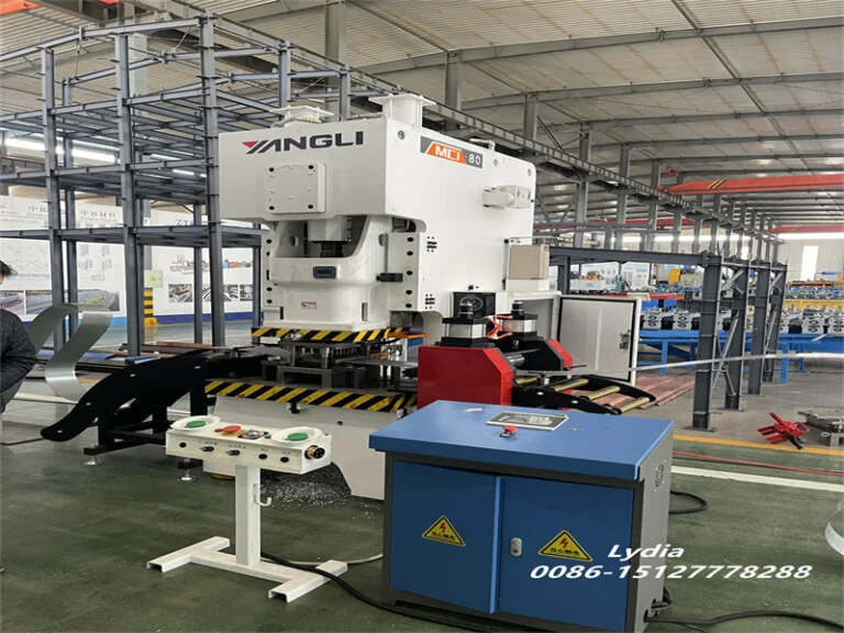 Teardrop Pallet Rack Upright Machine for Mexican Client 4 teardrop pallet rack upright machine for mexican c11 768x576 1786091022 GrA8