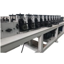 Round shouldered trapezoidal combined  floor decking machine