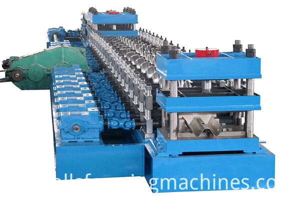 Crash Barrier Machine