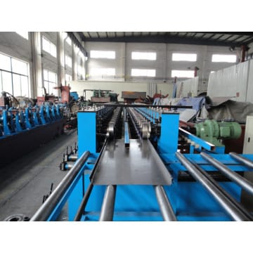 Many sizes shelf  panel rolling machine