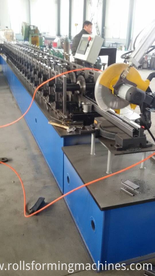 Silenced Guide Making Machine For Shutter Door