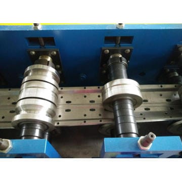 Storage racks roll forming machine