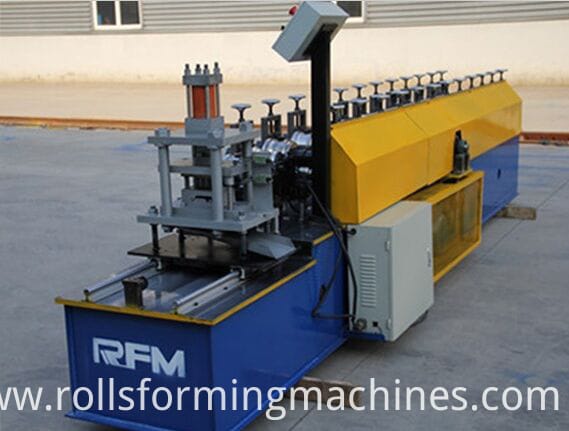 shearing system of rolling shutter door machine