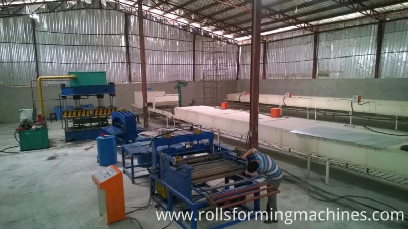 Stone Chip Coated Roof Tile Machine with Slitting Line