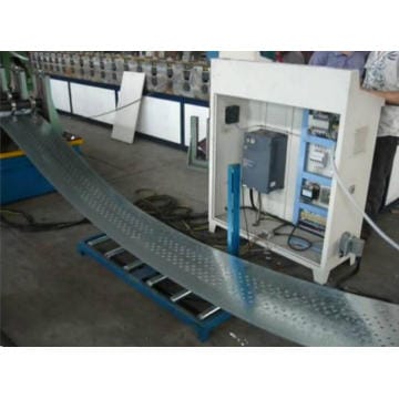 Scaffolding panel roll forming machine